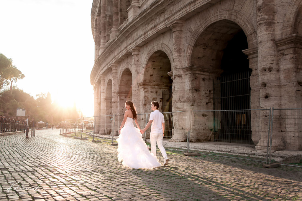 Intimate wedding photoshoot in Rome